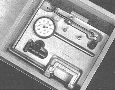 Циферблатный измеритель с комплектом фиксаторов и насадок