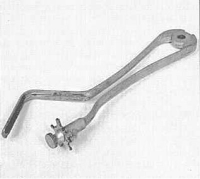 Приспособление для прочистки канавок поршневых колец