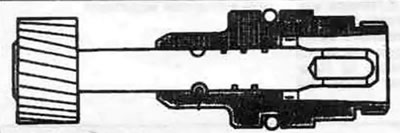 3.12. При установке приводной шестерни в муфту убедитесь в том, что прорезь пружинного штифта…