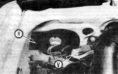 10.6b. Не моделях 1989 гада и ранних моделях Precte с заменяемыми лампами верхний регулировочный…