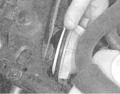 Внимание! Если установленная на автомобиле стереосистема оборудована охранным кодом, прежде чем…