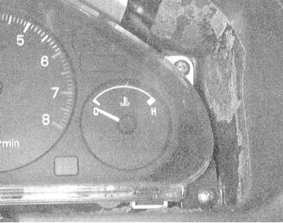 Внимание! На некоторых моделях необходимость отсоединения от комбинации электропроводки…