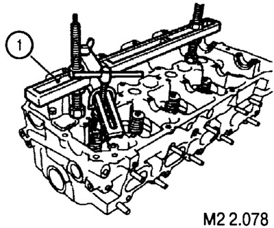 3. Снимите маслосъемный колпачок с направляющей клапана.